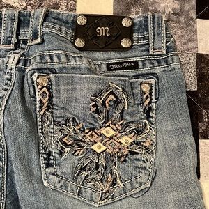 Miss me size 30 boot cut needs button great shape no rips or tears